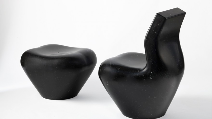 Black Swan in black nero marquina marble. Photo: Tiziano Rossi. 