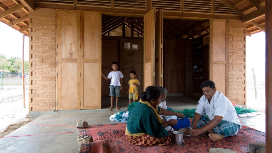 Post-Tsunami Housing. Shigeru Ban. 