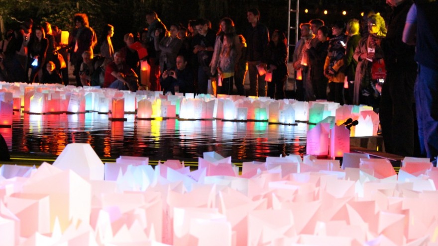Shinnyo Lantern Floating, New York. 