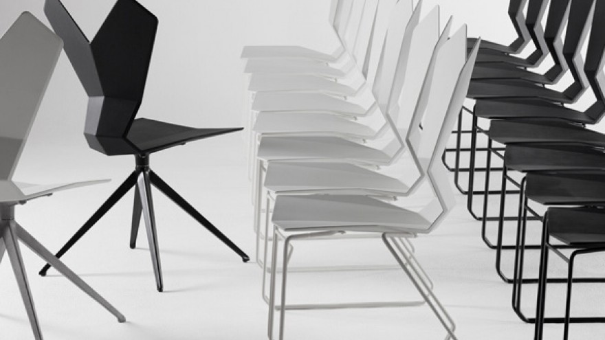 Y Chair by Tom Dixon. 