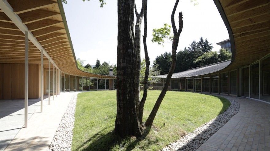 Sengokubara residence by Shigeru Ban. 