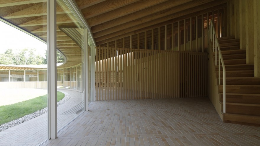 Sengokubara residence by Shigeru Ban. 