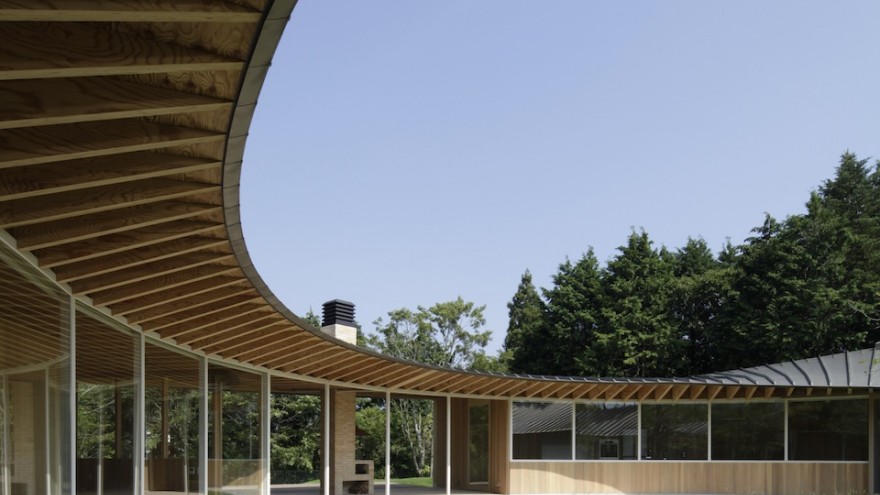 Sengokubara residence by Shigeru Ban. 