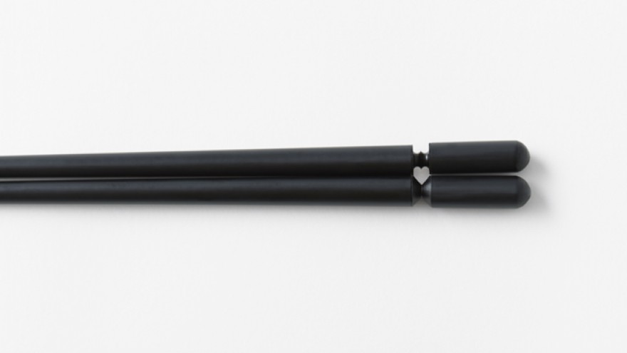 The Sukima chopstick design by Nendo. Image: Akihiro Yoshida.
