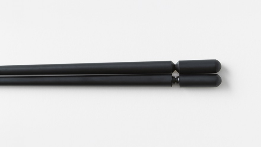 The Sukima chopstick design by Nendo. Image: Akihiro Yoshida.