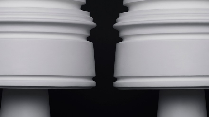 Eigruob table lamp by Nendo for Kartell. Image: Akihiro Yoshida. 