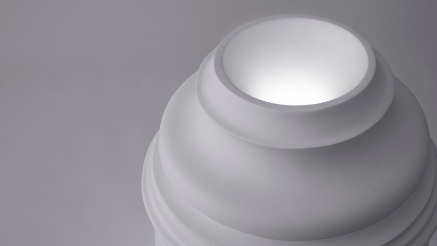 Eigruob table lamp by Nendo for Kartell. Image: Akihiro Yoshida. 