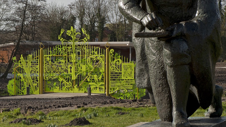 New entrance gates at the Aemstel Schooltuin by Studio Tjep. 