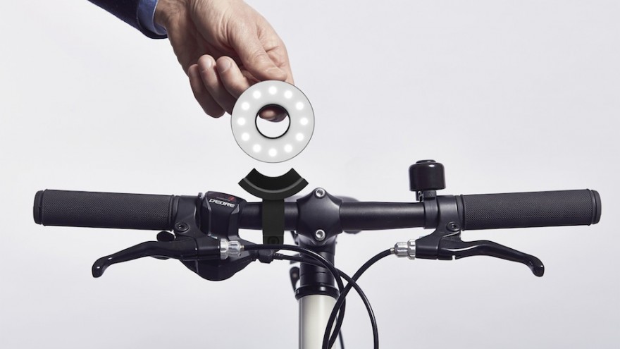 Double O bike light by Paul Cocksedge launched on Kickstarter. 