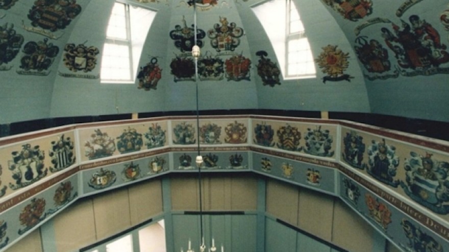 The hexagonal ceiling of the historical de Waag building in Amsterdam is host to the "Gare du Nord" exhibition. 