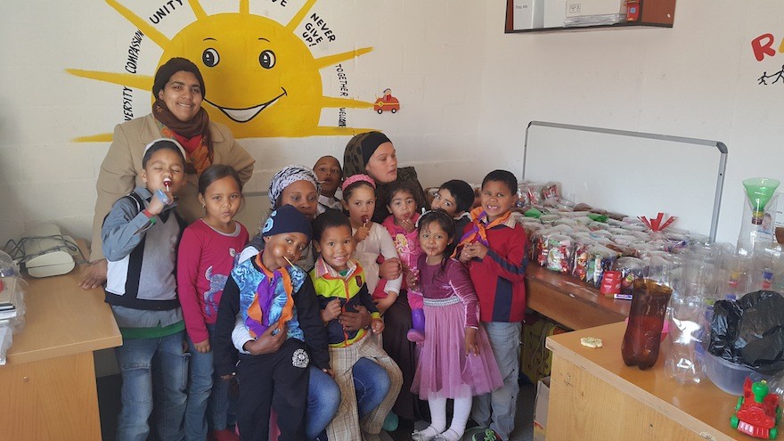Little People is a centre that caters for children with disabilities such as autism, aspergers and ADHD. On Mandela Day the staff at Little People ran workshops where their children made “buckets of love” hand out