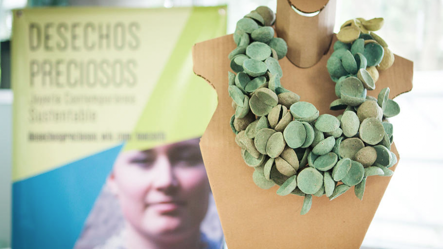 Mariana Acosta transforms trash into jewellery. 