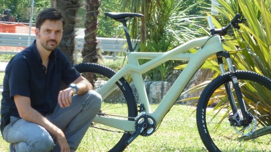 The Bhulk bike frame
