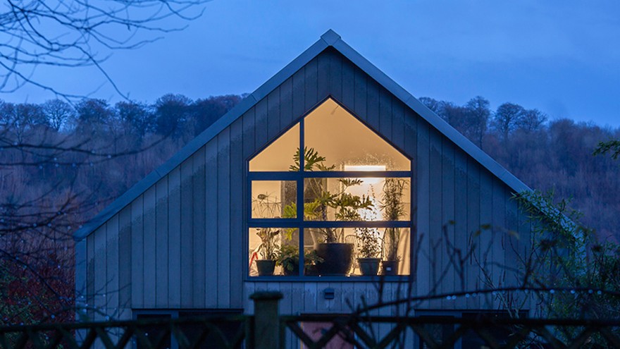 Baca Architects' floating home is ideal for areas that are vulnerable to floods.