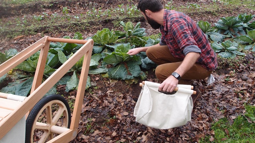 Harvest Cart has detachable parts 