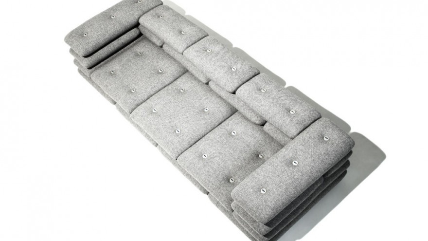 Brick couch by KiBiSi. 