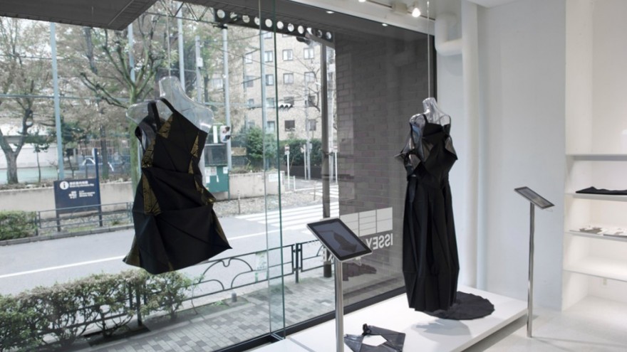 132 5. Issey Miyake store designed Tokujin Yoshioka. Photo: Yoshinaga Yasuaki.