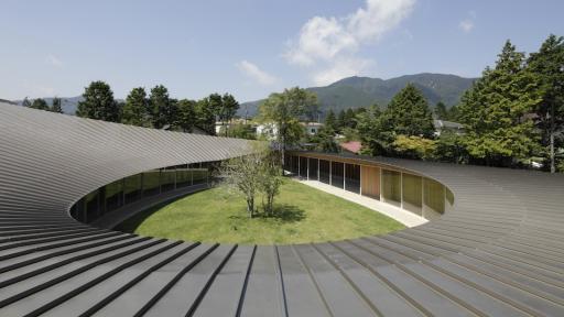 Sengokubara residence by Shigeru Ban. 