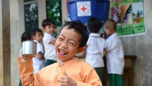 Image: https://www.facebook.com/lifestraw/?fref=ts