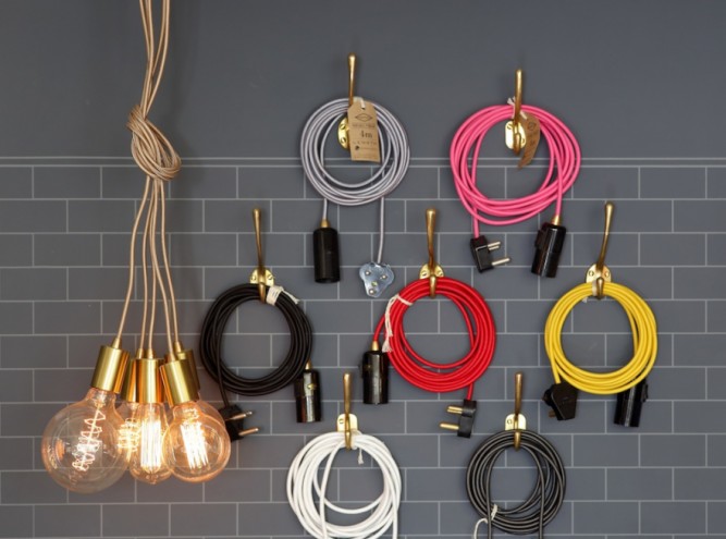 Fabric cable cord and a bunch of light bulbs. Image: Henk Hatting. 