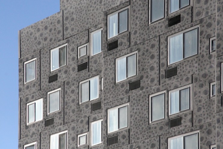 Detail of Sugar Hill facade in Harlem New York, completed 2014 (Photo: Adjaye Associates).