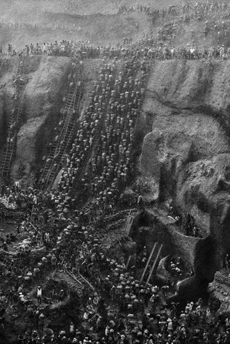 The gold mine of Serra Pelada © Sebastião SALGADO / Amazonas images