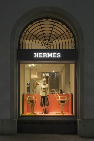 Hermès window display by ECAL Master's graduate Hongchao Wang of Benwu Studio. 