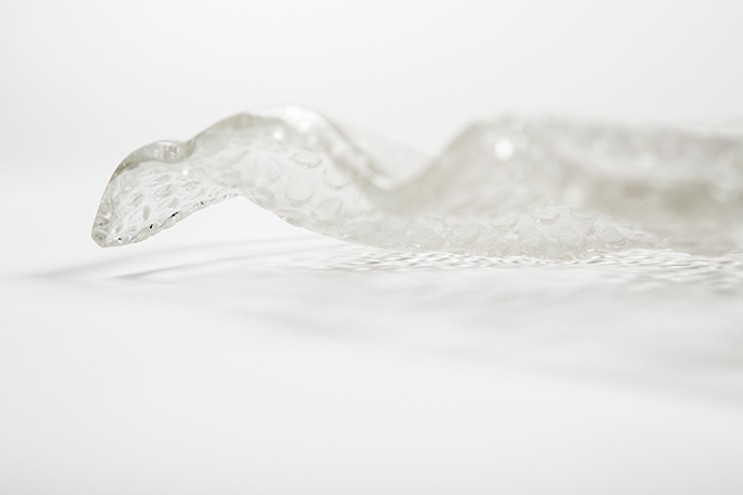 Studio MeDa makes a glass plate inspired by bubble wrap. Images: Studio Meddle