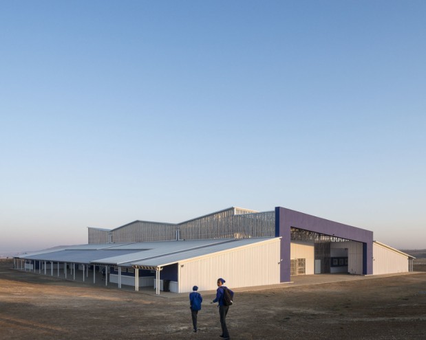 Founded by Thomas Chapman, LocalStudio is dedicated to urban transformation through design schemes that involve state, community and private business. 
