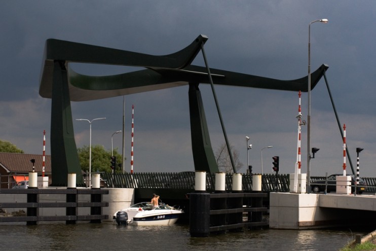 Spatial, Best Product Public Space: “Prayer of Shadow Protection” bridge Vrouwen