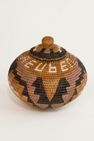 Zulu Basket, 2006 by Reuben Ndwandwe. 
