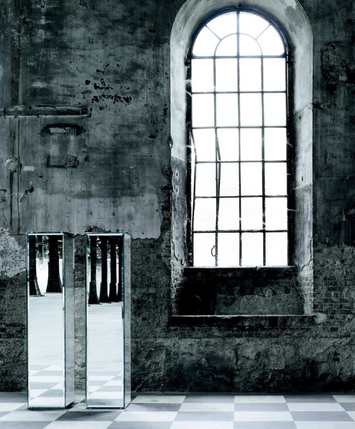 The Looking Glass 1枚 Through the looking glass | Design Indaba