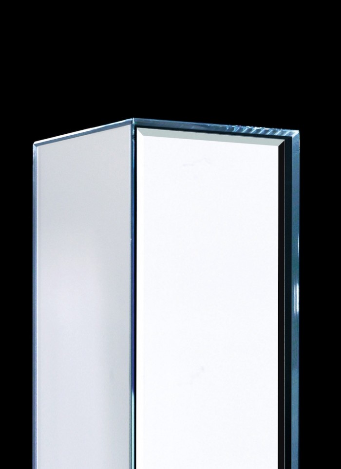 The Looking Glass 1枚 Through the looking glass | Design Indaba
