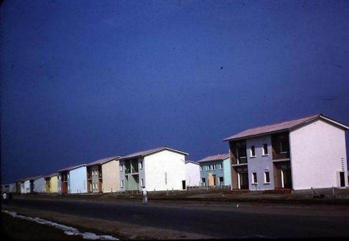 A row of houses in Kinshasa, class= A rousing of houses in Kinshasa, DRC.