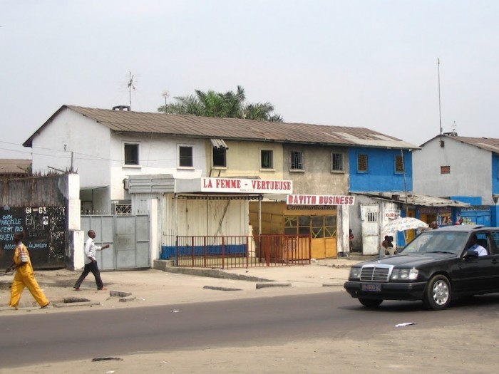 An example of how people are making their own courtyards in class= An example of how people are making their own courtyards in Kinshasa