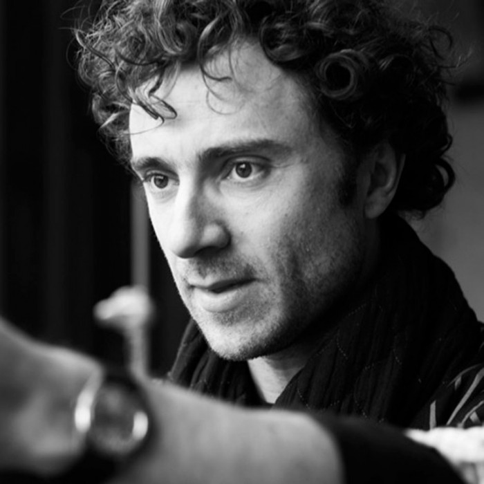Thoms Heatherwick. Photo via dezeen. Thoms Heatherwick. Photo via dezeen.