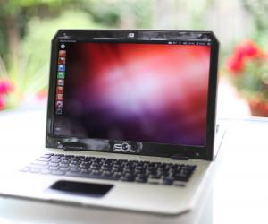 Solar Power Laptop by Wewi. 