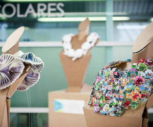 Mariana Acosta transforms trash into jewellery. 