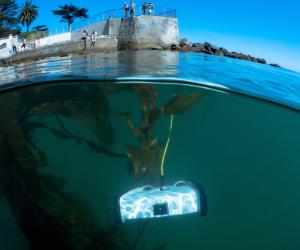 This nifty underwater explorer is light, and low-cost. 