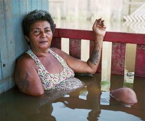 Gideon Mendel captures the devastating effects of flooding. 