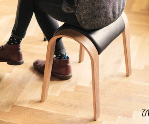 The stool can also be used for stretching and exercises. 