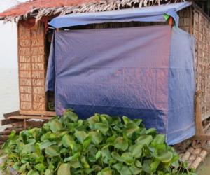 HandyPod floating sanitation