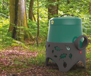 Industrial designer Sam Troop has designed a safe, efficient and sustainable portable cooker. The Eco-Grill is a response o the problems of barbecuing in the New Forest in England, and is developed using circular design principles