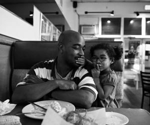 Zun Lee’s photographs alternate notions of black fatherhood in America