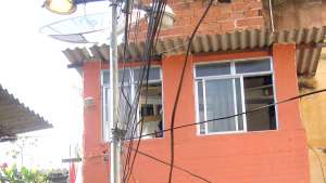 Electric network Favela, Rio, Brasil. Photo: Satyendra Pakhalé.