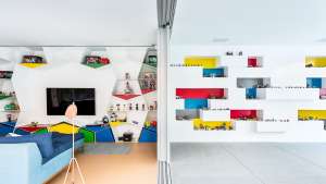 Designed by Brazilian architecture firm Pascali Semerdjian Arquitetos, Toy MM01 was built purely to house toys and entertain guests. 