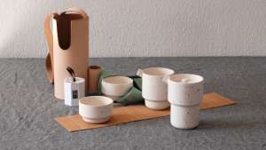 Mosey is a portable tea set designed by Jie Chen to preserve the traditional Chinese tea ceremony in the modern world.  